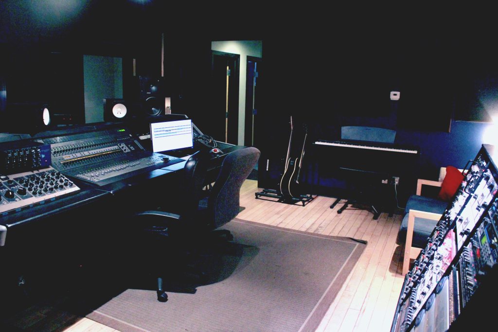 Mixing console and outboard equipment in TallCat Studio A